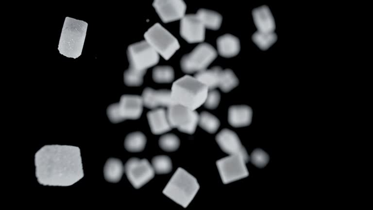 全球糖源偏紧，ICE 原糖高位反复博弈